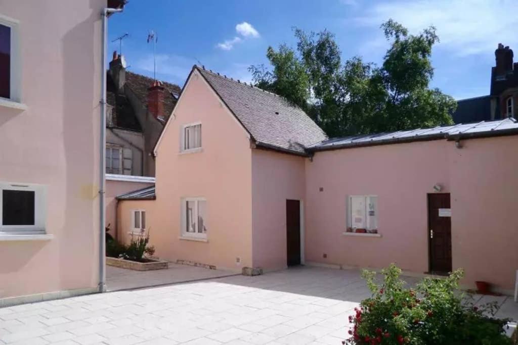 Chartres Coeur de Ville, beau 2 pièces chaleureux et lumineux,Parking et Wifi ! Esterno foto